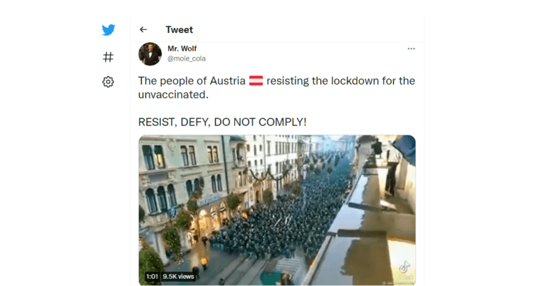 Video me tifozët e futbollit pretendohet të paraqitet si protestë e masave anti-covid