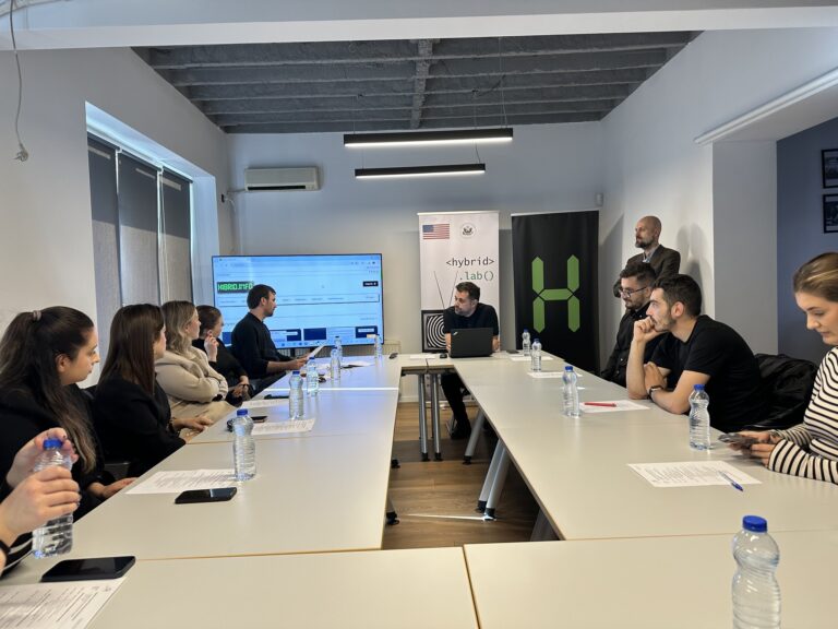 Hibrid.info vazhdon mbështetjen për gazetarët në procesin e fact-checking-ut