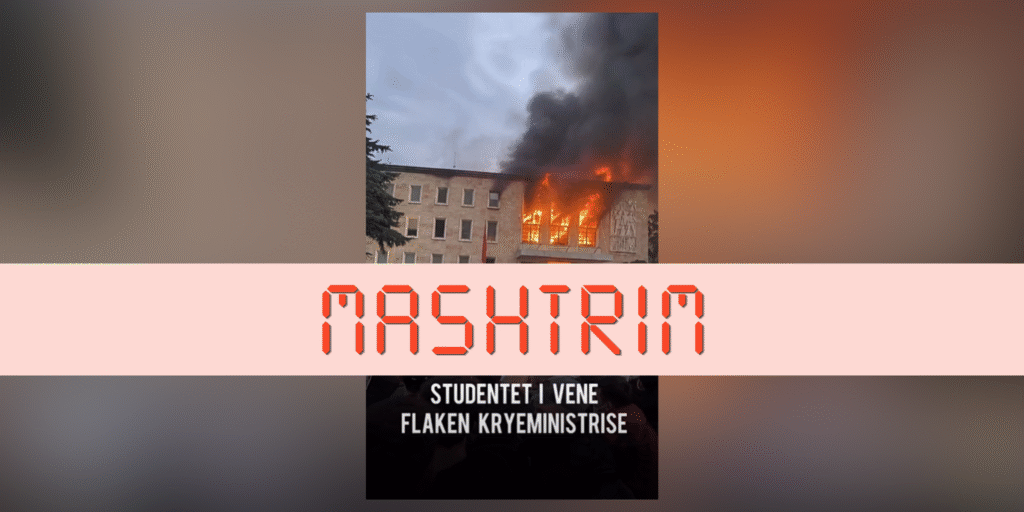 Imazhi i Kryeministrisë në flakë gjatë protestave në Tiranë është i gjeneruar me IA